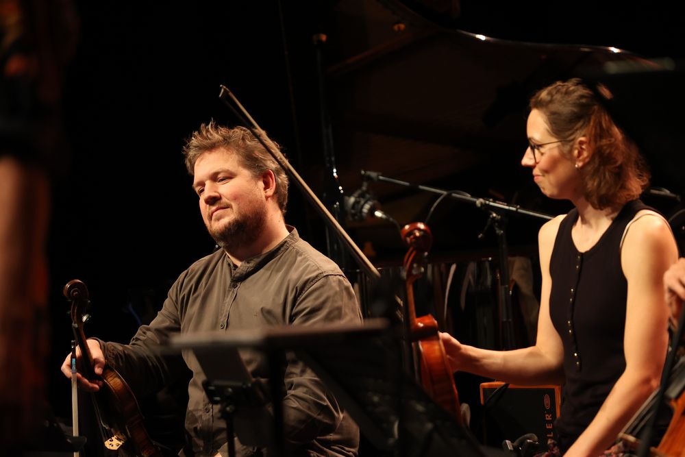 EM2A0913_v2_string_v2nom25_vMTfoto