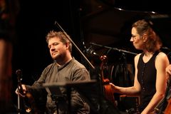 EM2A0913_v2_string_v2nom25_vMTfoto