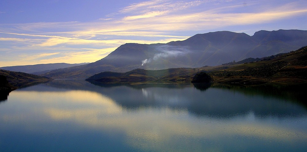 Embalse de Zahara de la Sierra ( Cádiz )