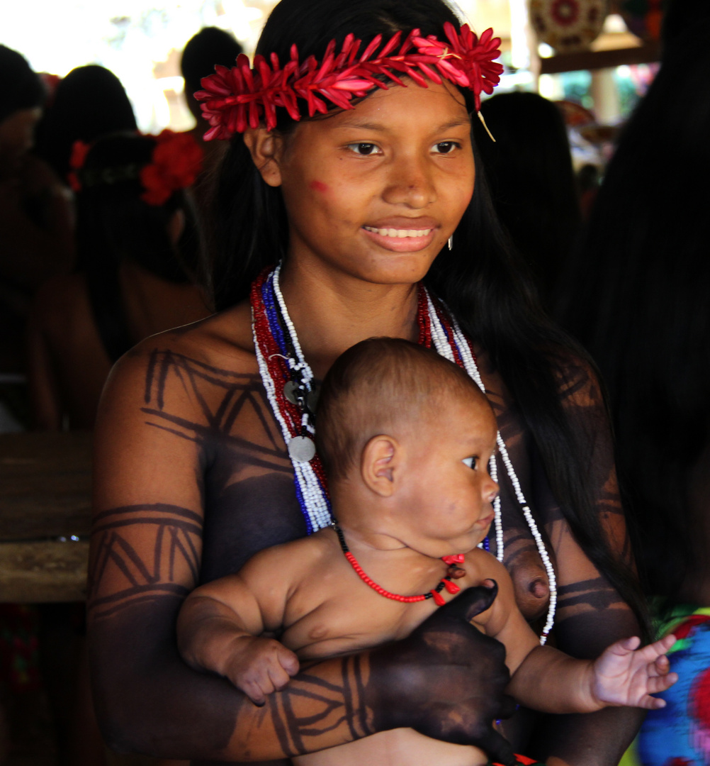 Embera women with child