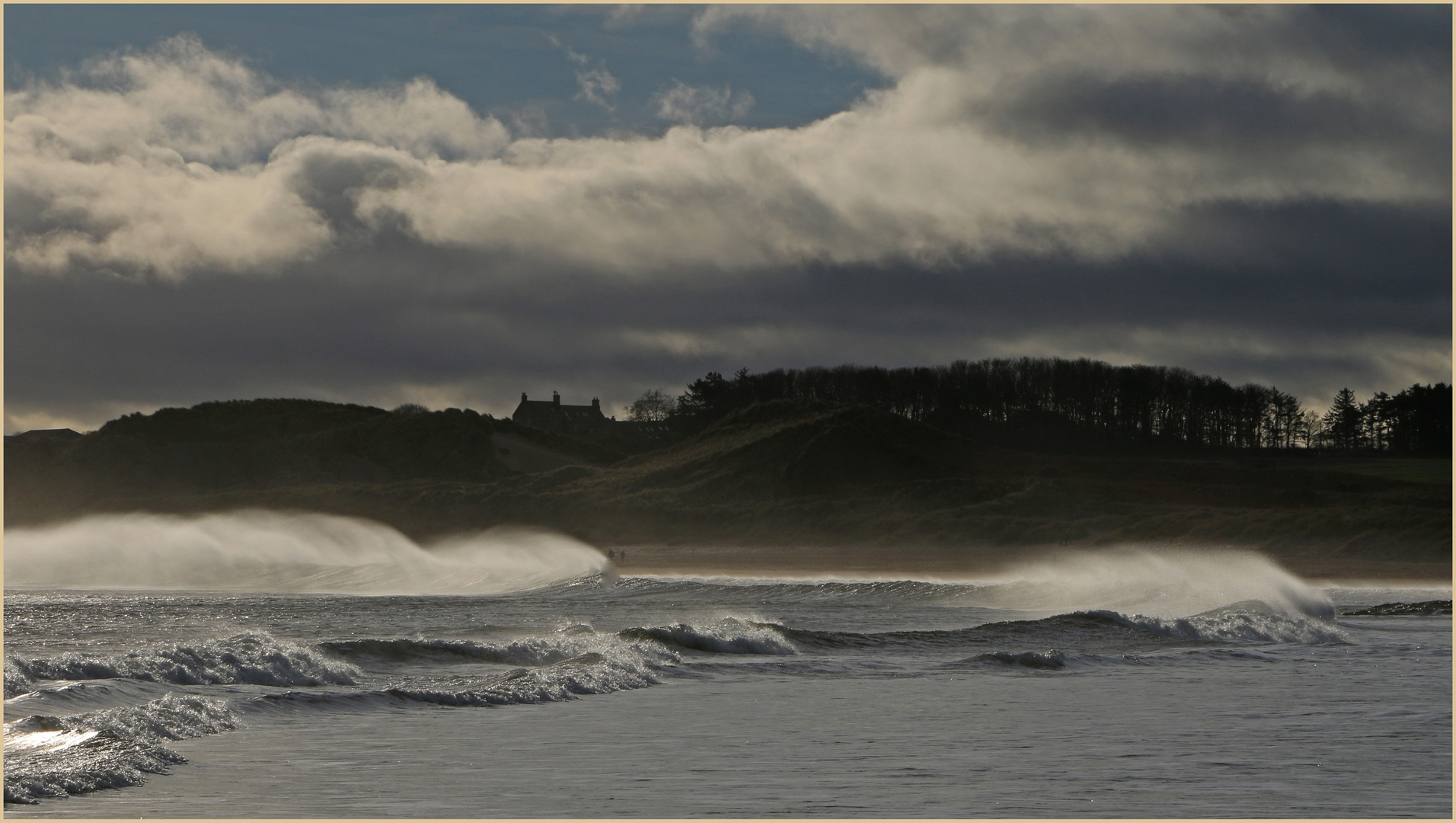 Embleton bay in winter 2