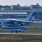 Embraer 190LR vs Antonov AN 124