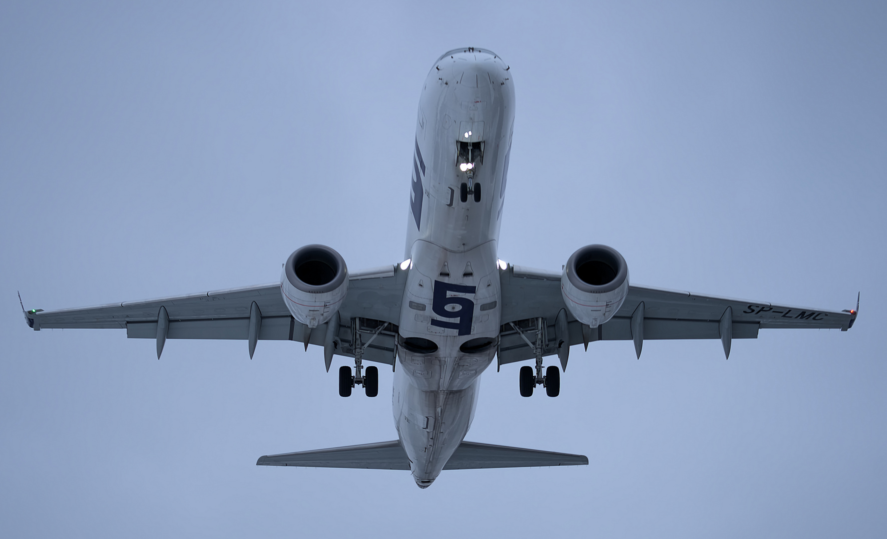 Embraer E190STD