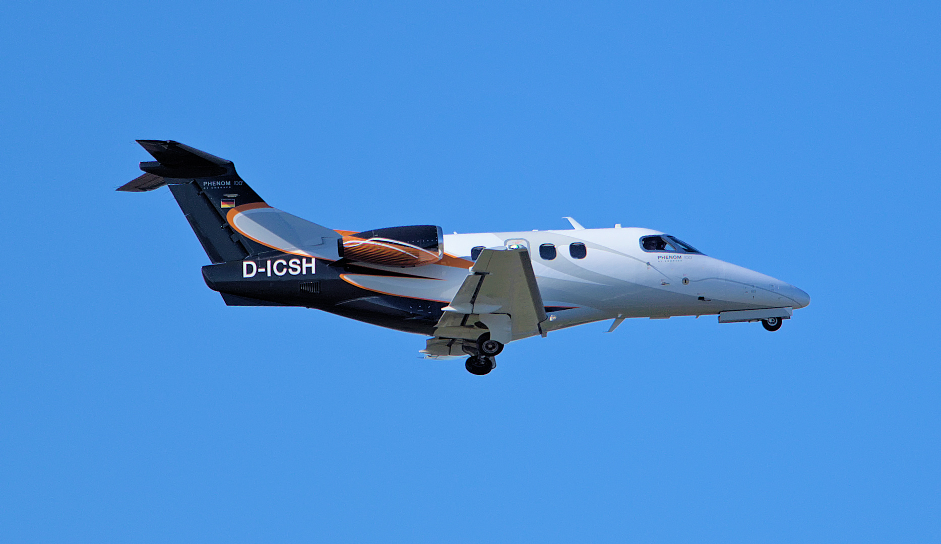 Embraer Phenom 100