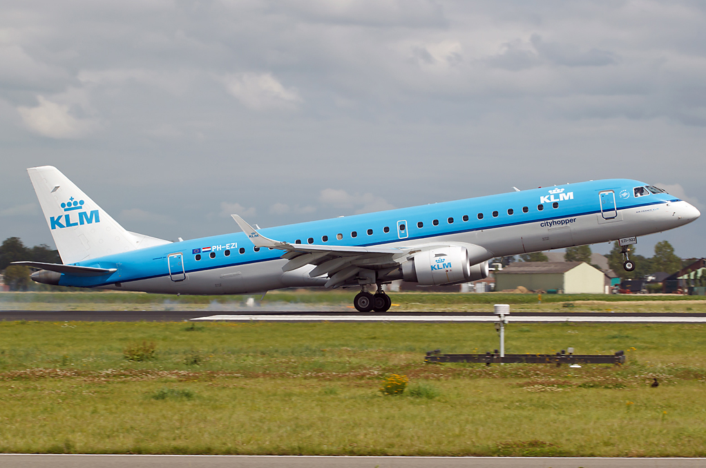 Embraer Touchdown