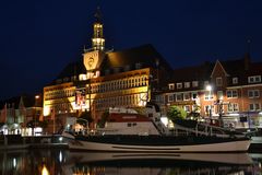 Emden bei Nacht