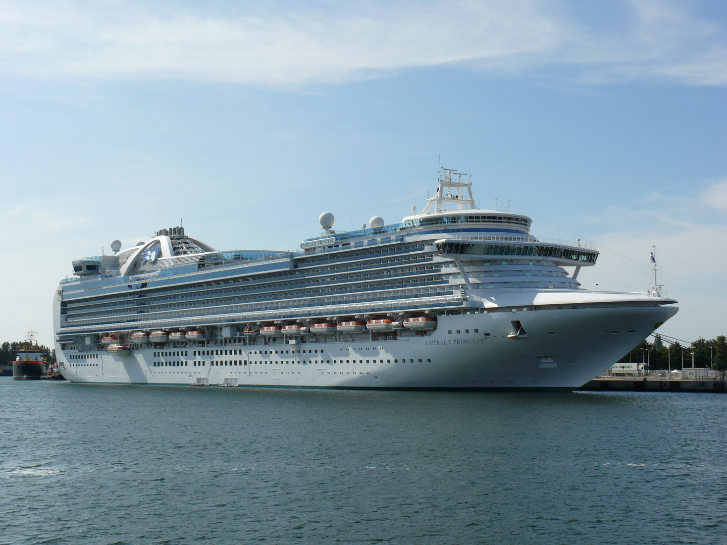 "Emerald Princess" am 02.September 2012 in Warnemünde