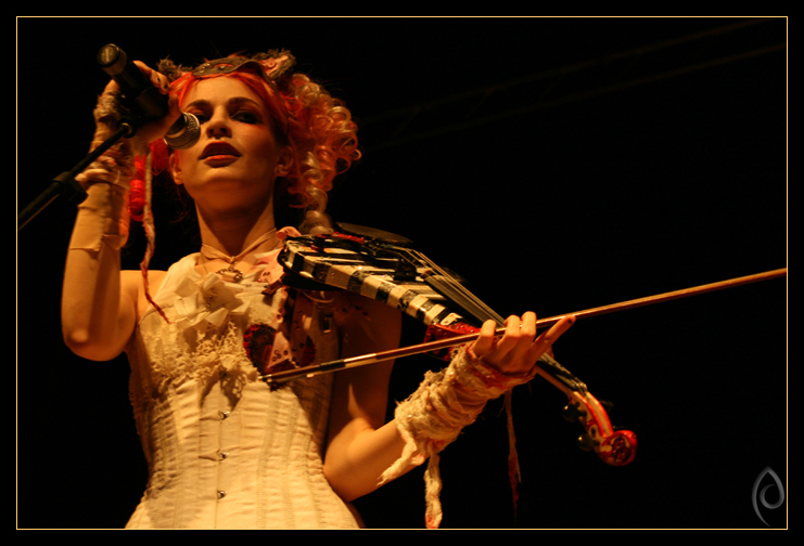 Emilie Autumn @ Darkstorm Festival 07 .