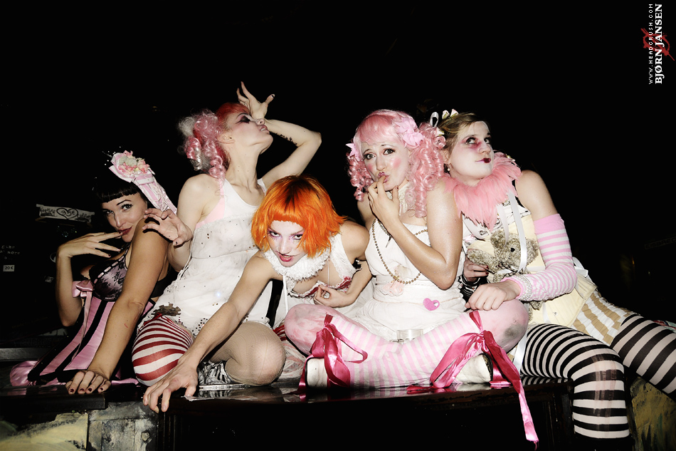 Emilie Autumn und ihre "Bloddy Crumpets"