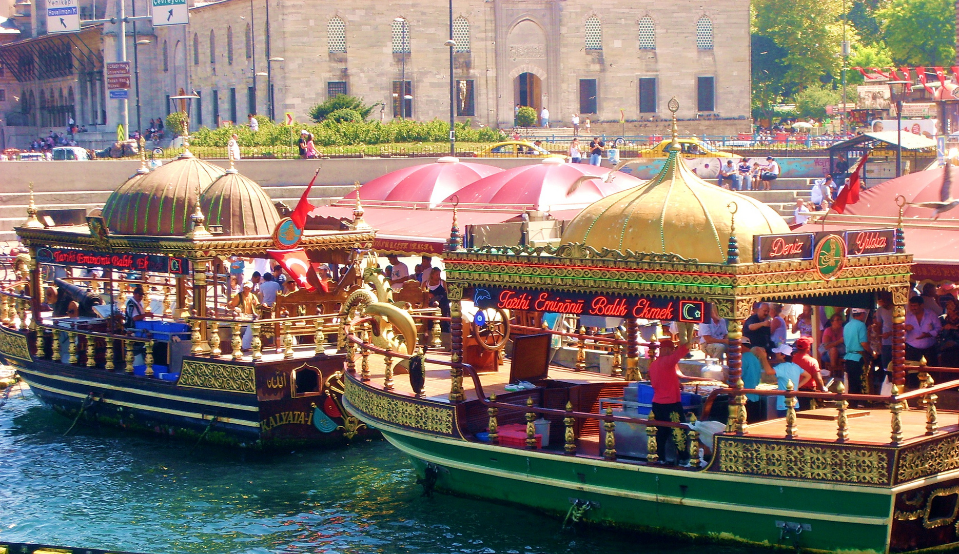 eminönü nde balikekmek