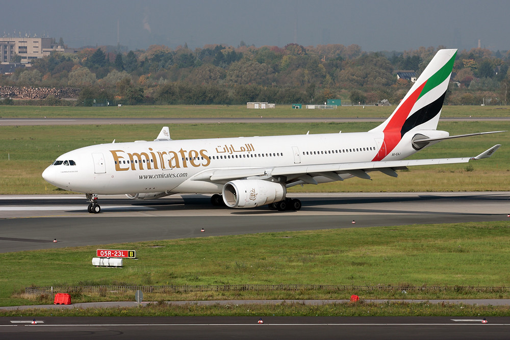 Emirates 55 aus Dubai bei der Ankunft in EDDL