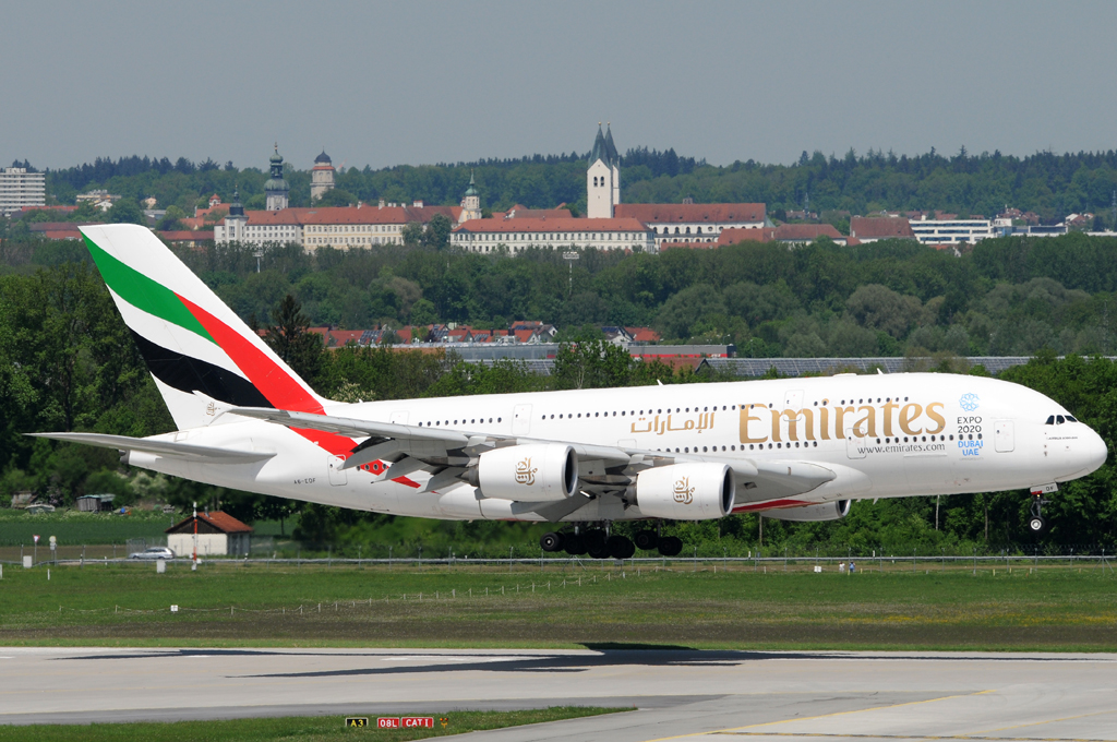 Emirates A 380 in München