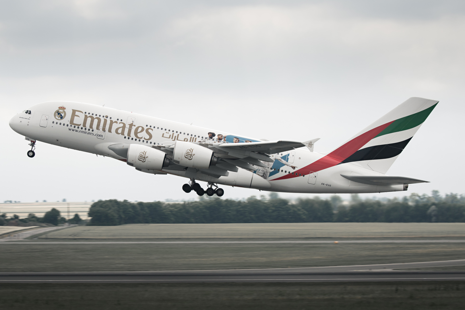 *EMIRATES A380-800 A6-EUG*