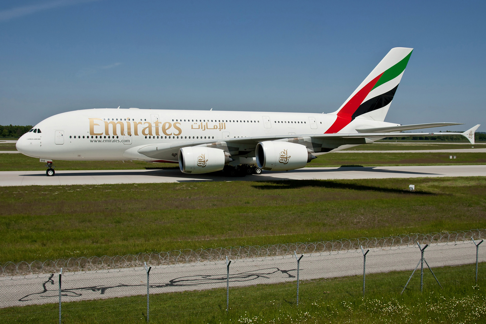 Emirates A380-861 A6-EDQ...