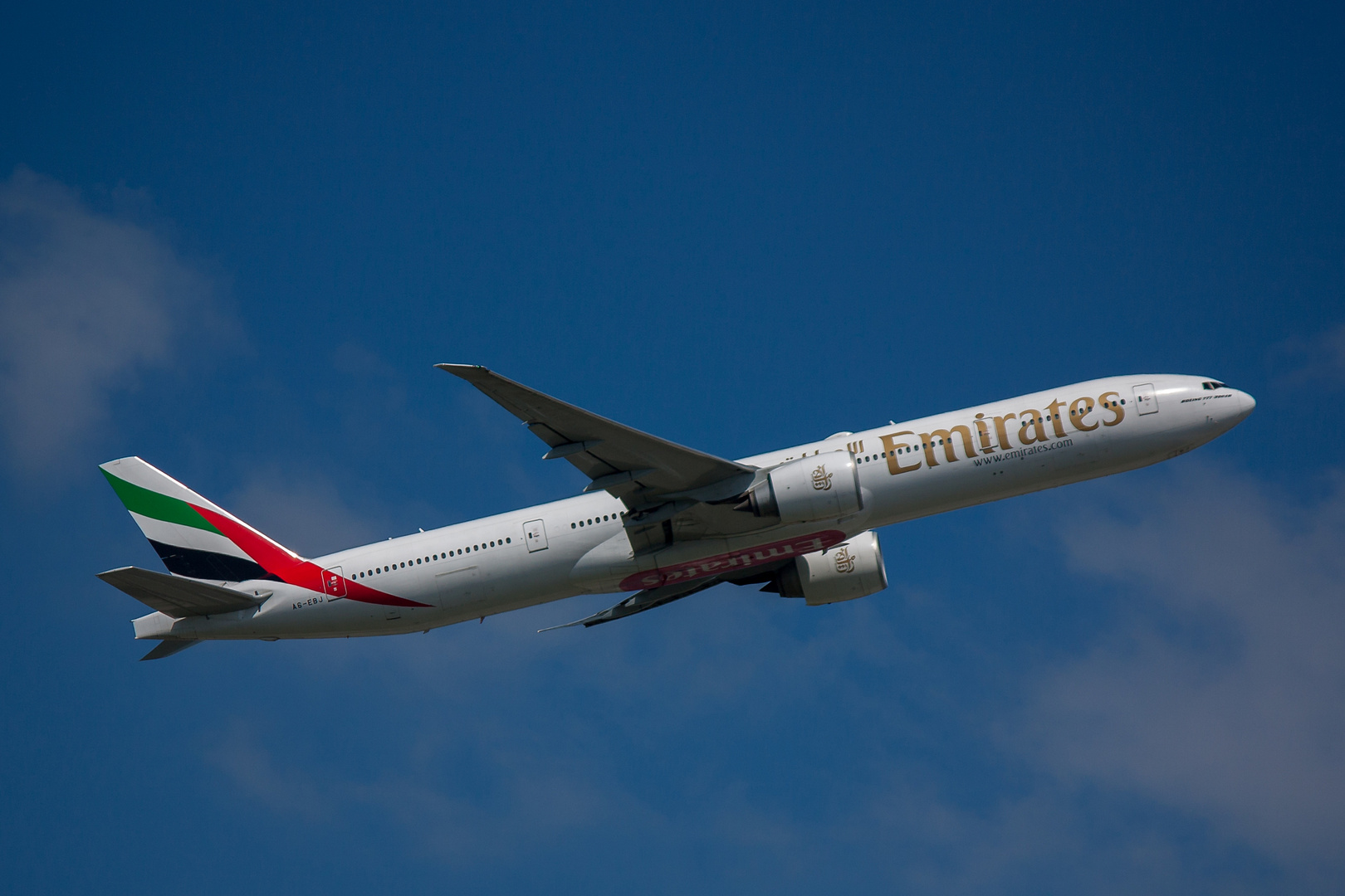 Emirates, A6-EBJ