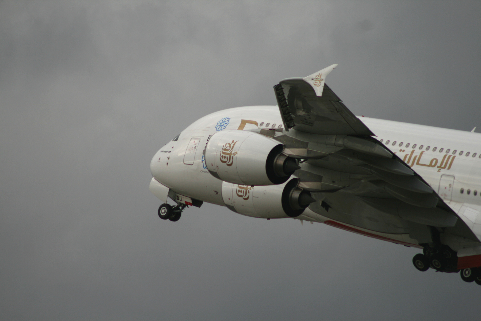 Emirates Airbus A380-861 Start