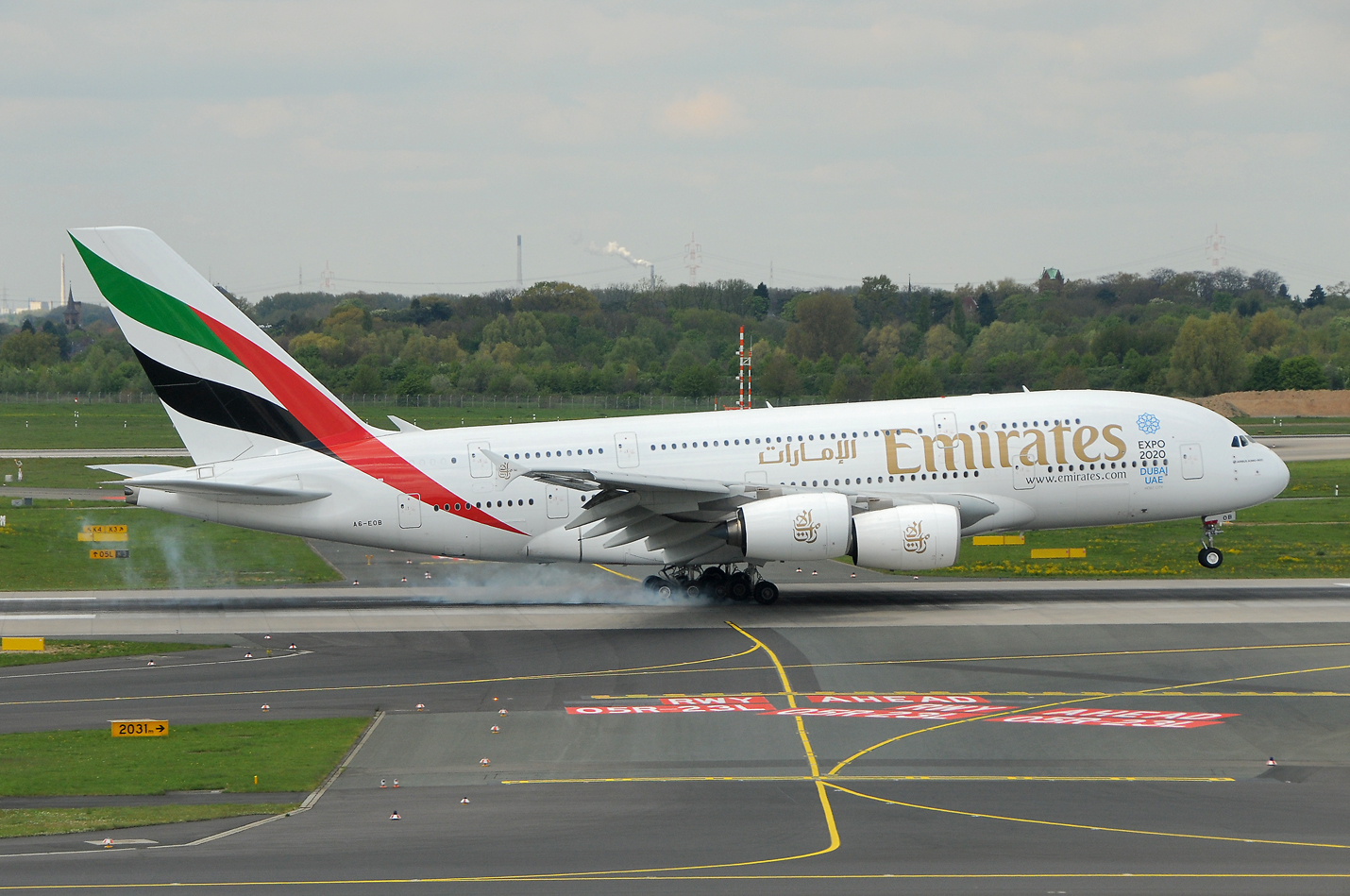 Emirates Airlines Airbus A380 A6-EOB 