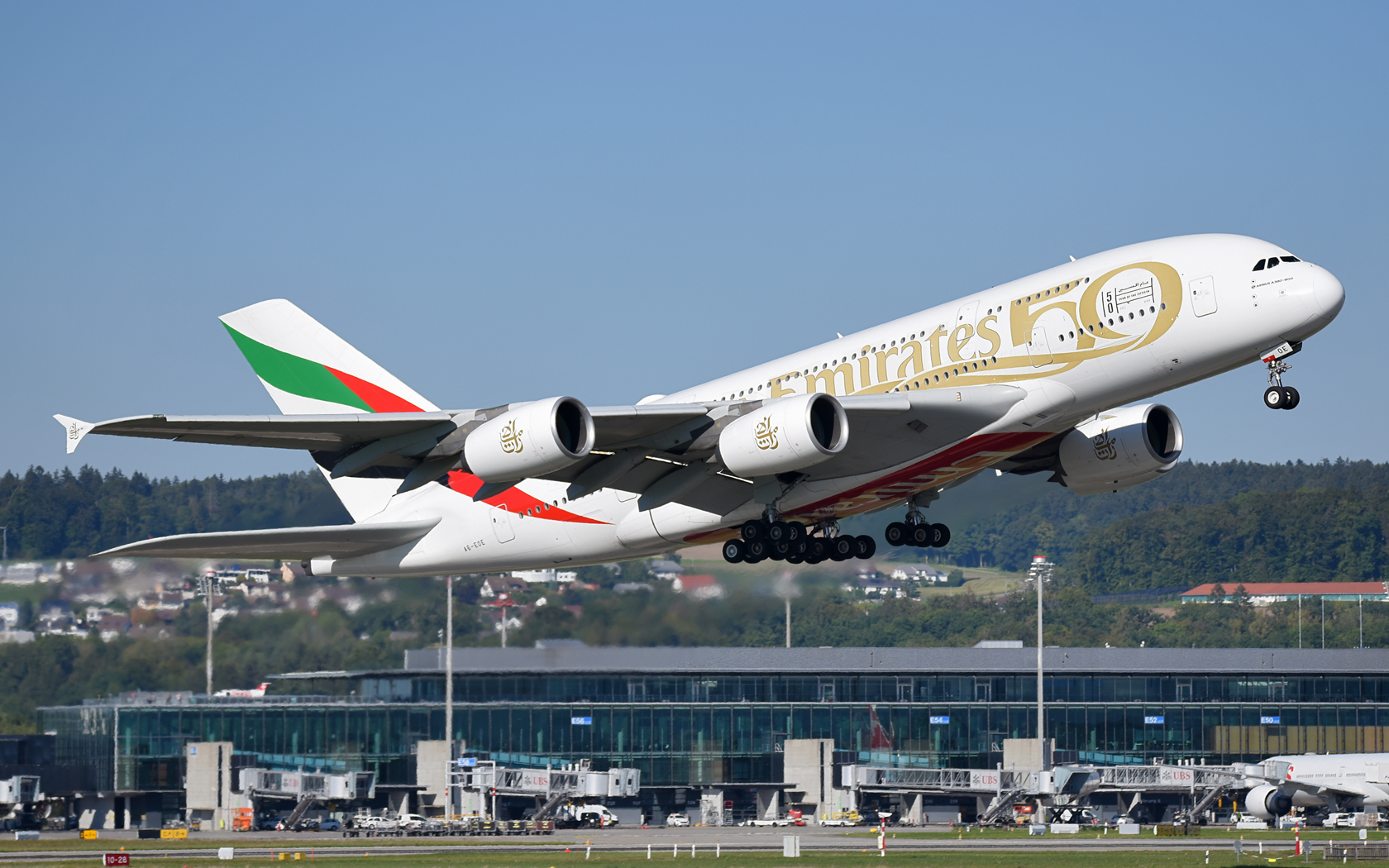 Emirates Airlines Airbus A380 A6-EOE 