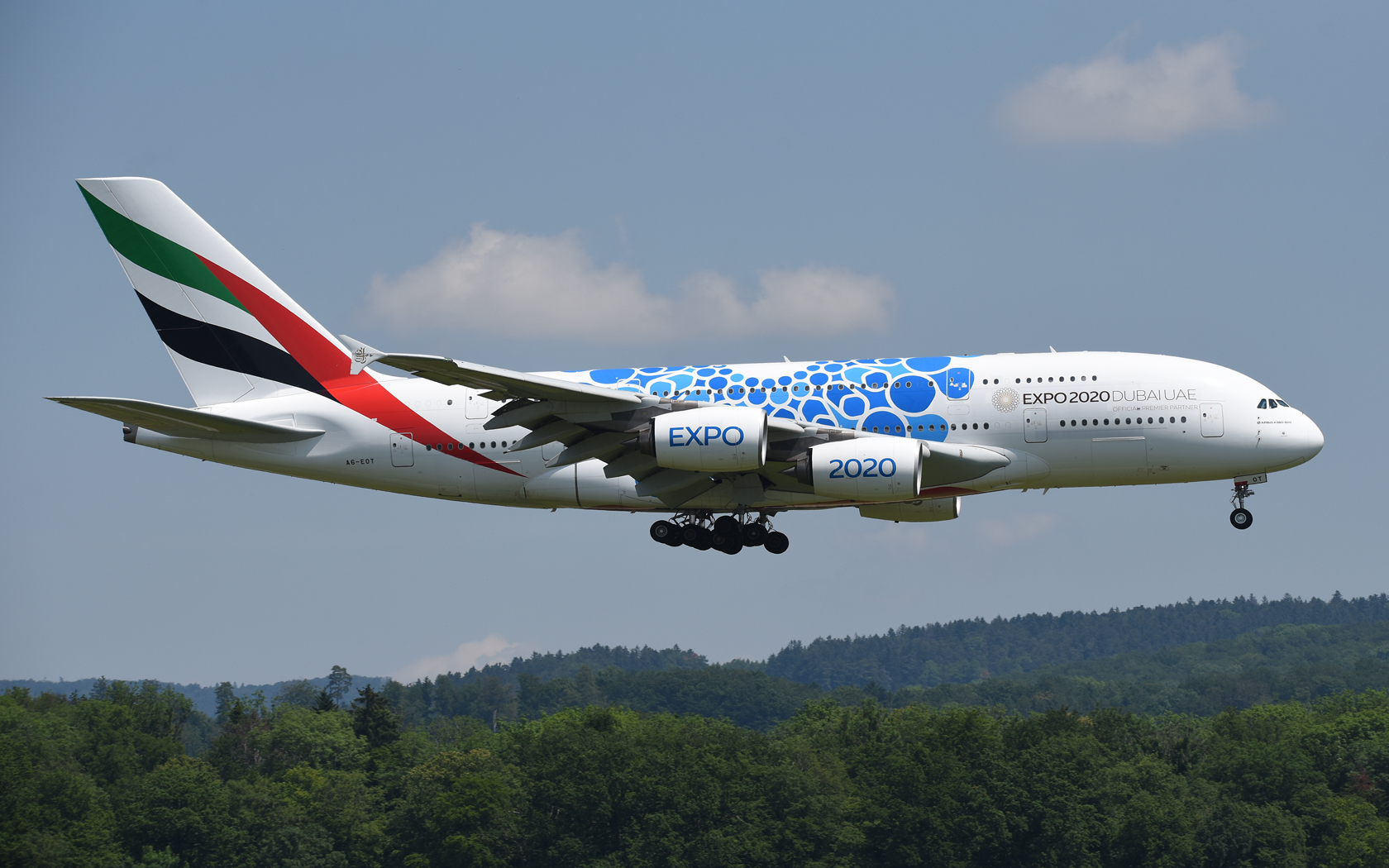 Emirates Airlines Airbus A380 A6-EOT 