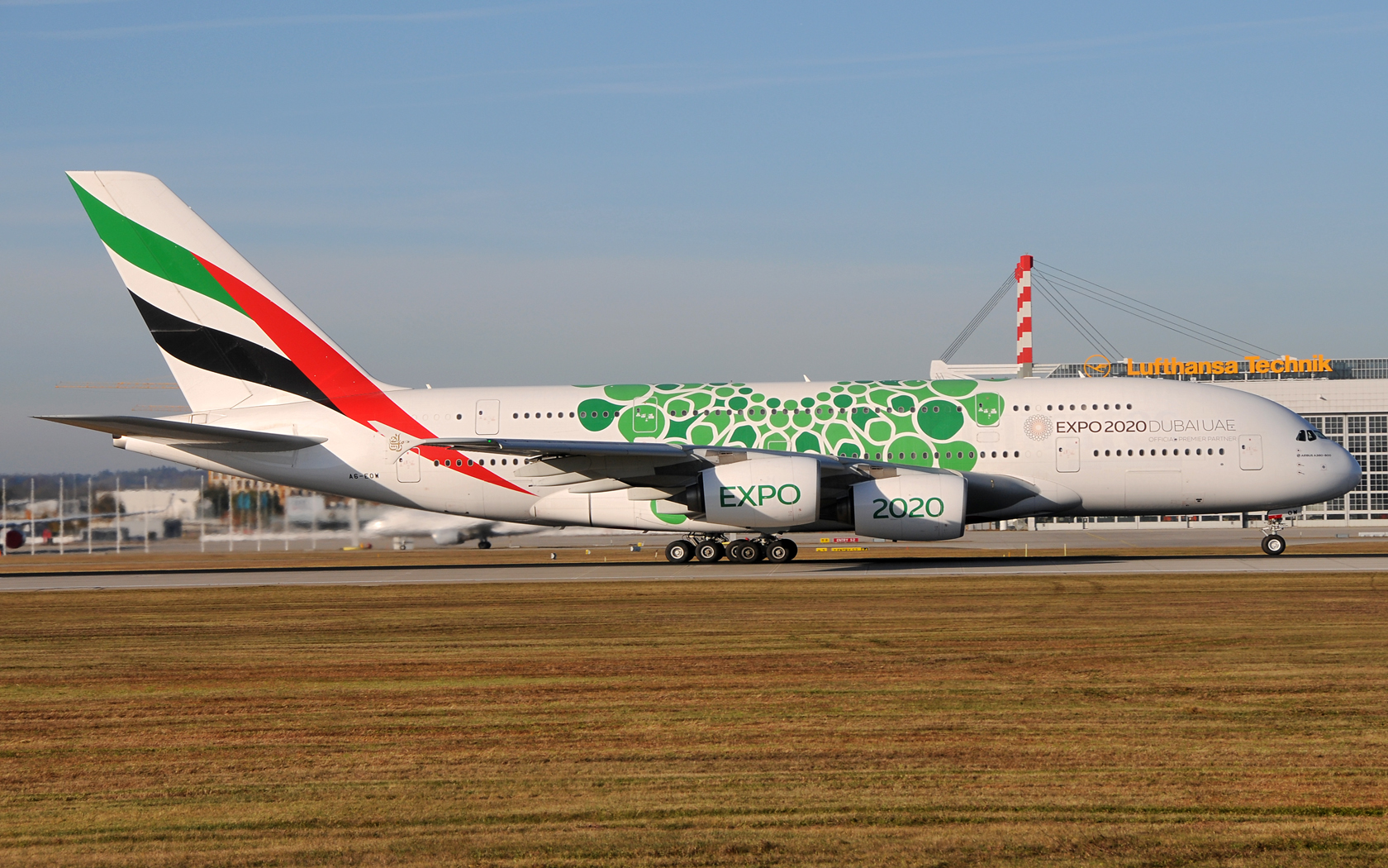 Emirates Airlines Airbus A380 A6-EOW 