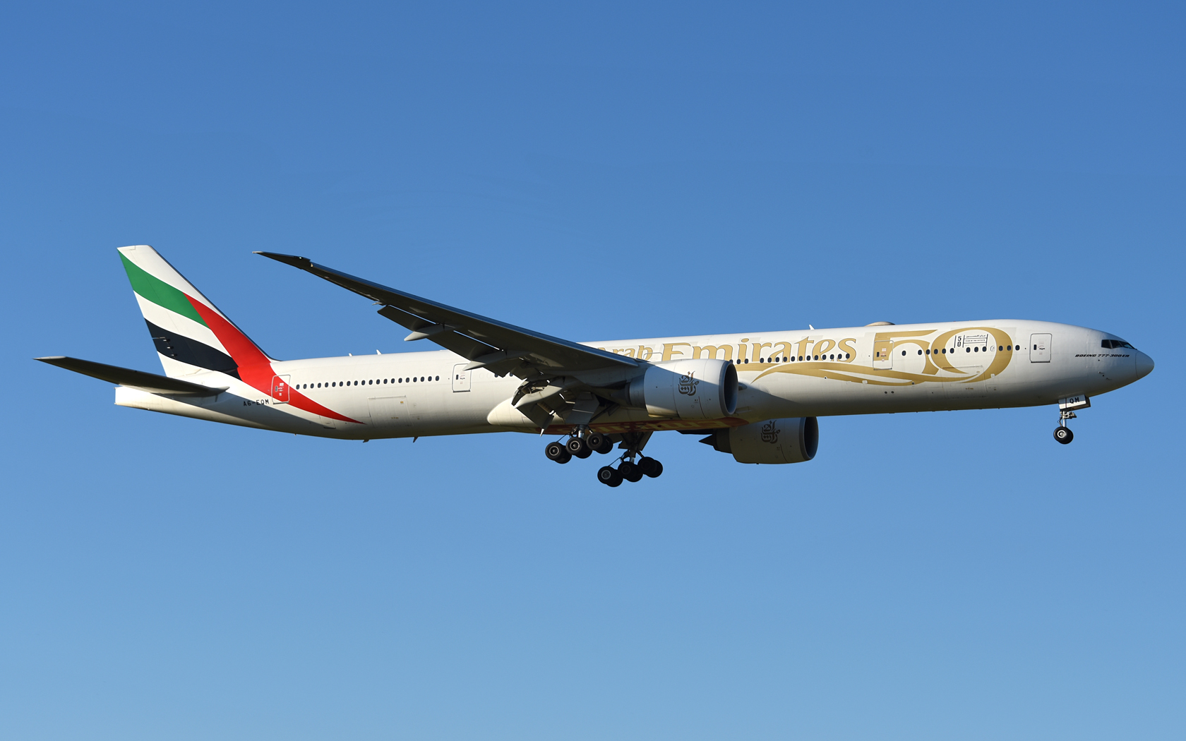 Emirates Airlines Boeing 777-31H(ER) A6-EQM 