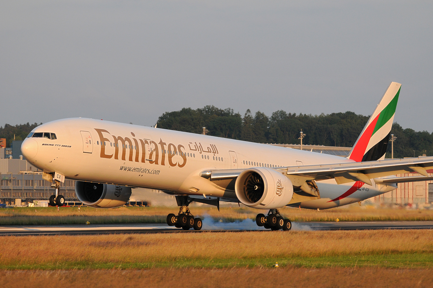Emirates Boeing 777-36N-ER A6-ECX Touchdown Rwy 34