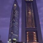 Emirates Towers bei Nacht