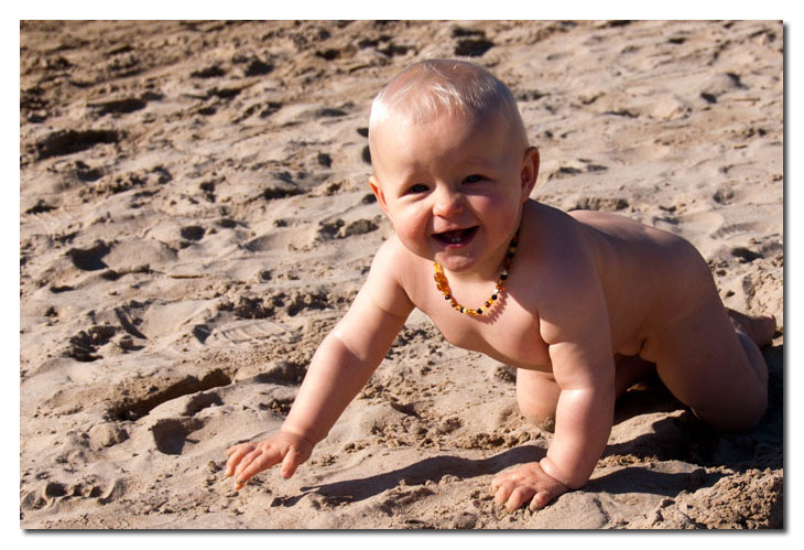 Emma am Strand in Salou