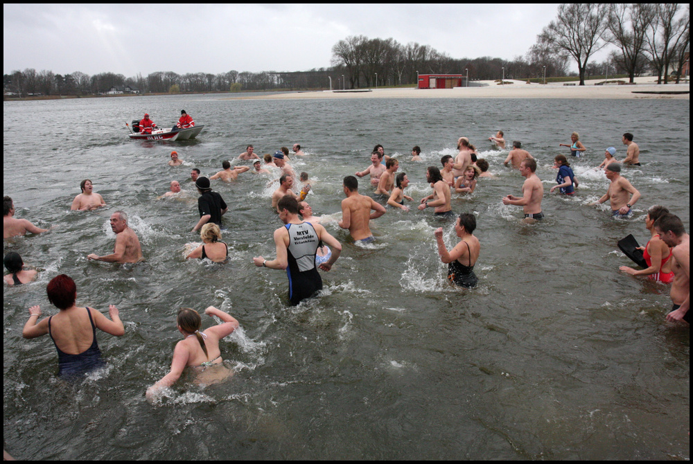 Emma und dem eiskalten Wasser zum Trotz (2)