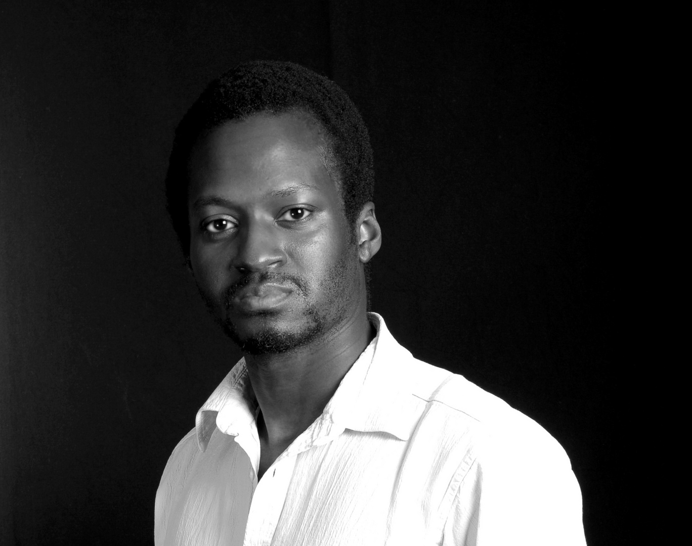 Emmanuel Buriez Dark&white portrayal