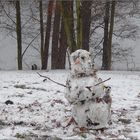 Emmas erster Schneemann ...