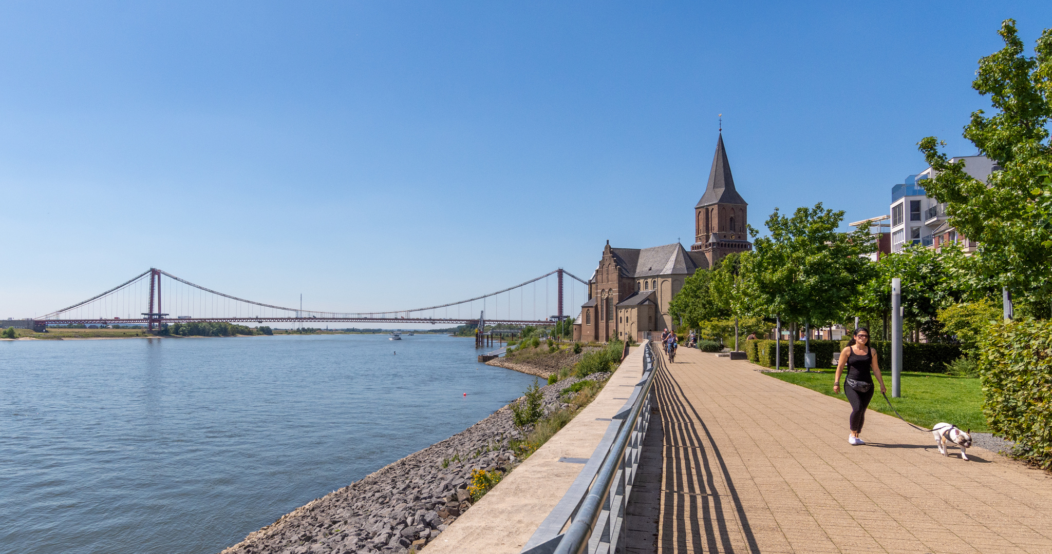 Emmerich - Rheinpromenade - Emmericher Rheinbrücke - St.Martini Kirche - 05