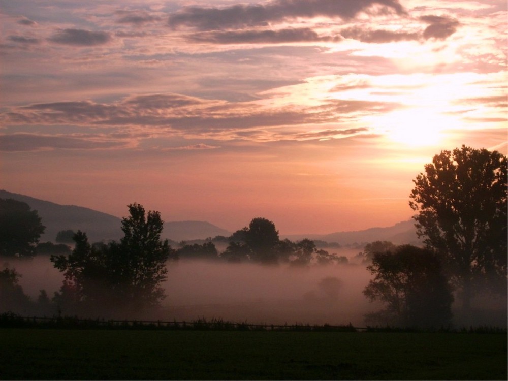 Emmerwiesen bei Sonnenaufgang