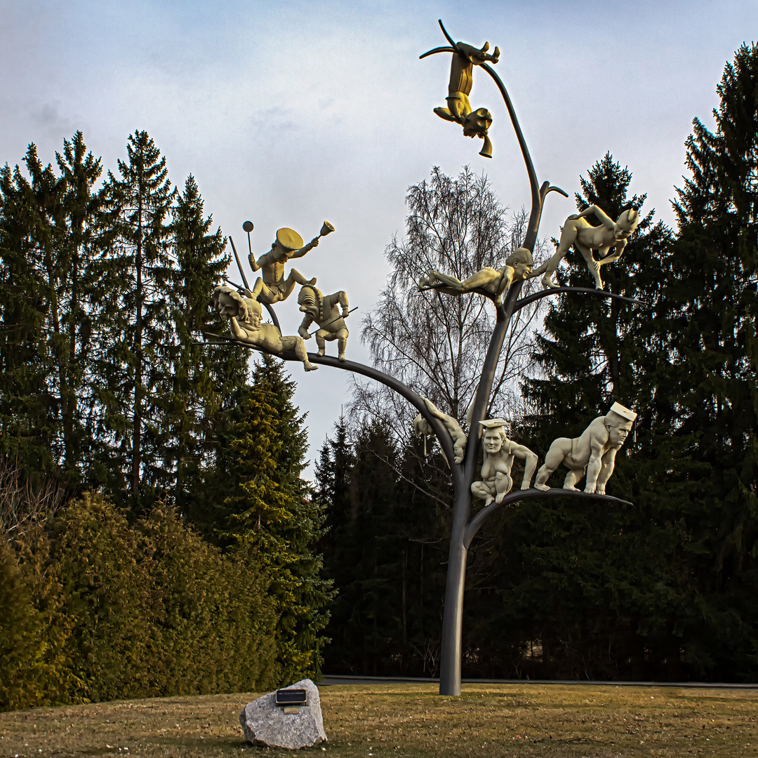 Emmingen-Liptingen - Narrenbaum Emmingen von Peter Lenk