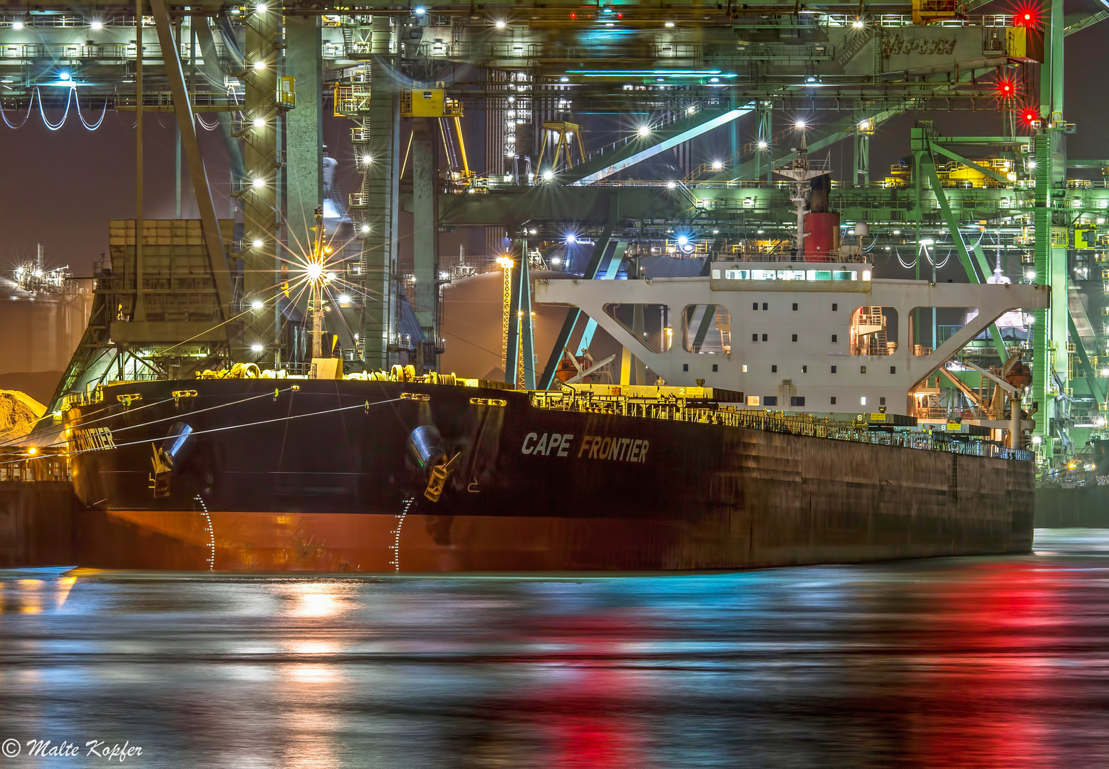 EMO-Terminal Rotterdam by night