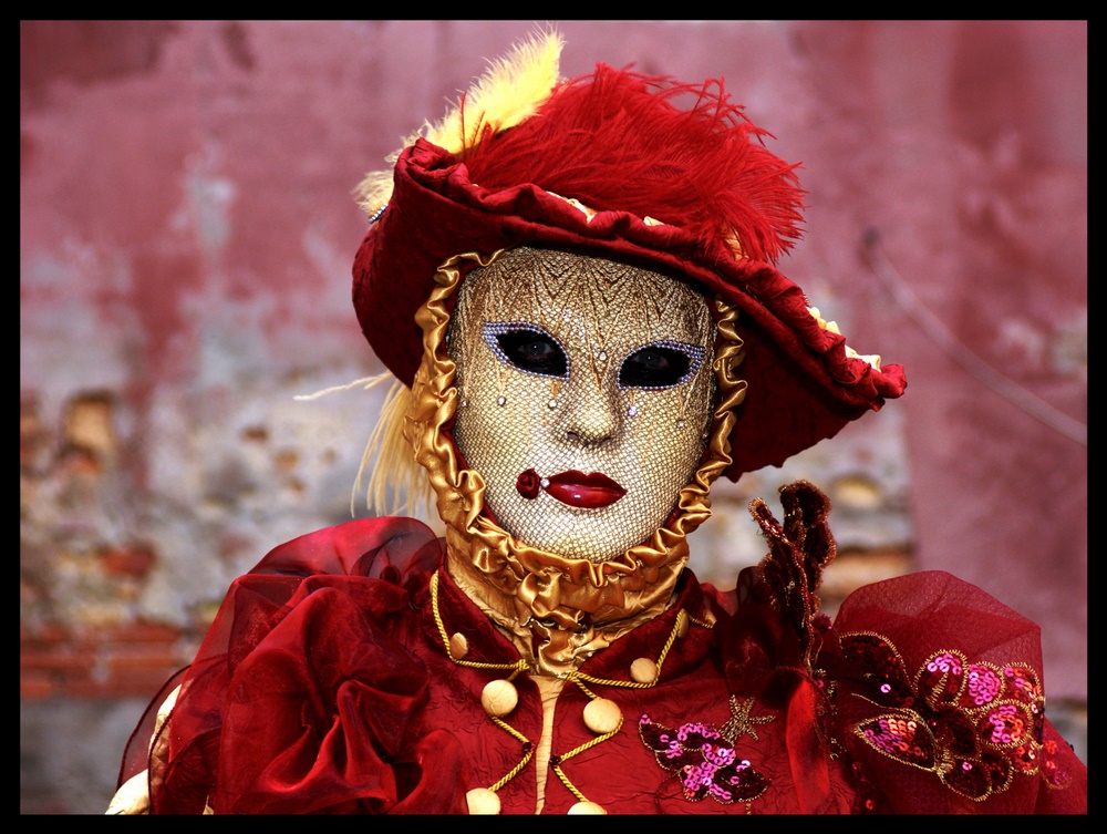 Emozione in rosso e oro - Carnevale di Venezia