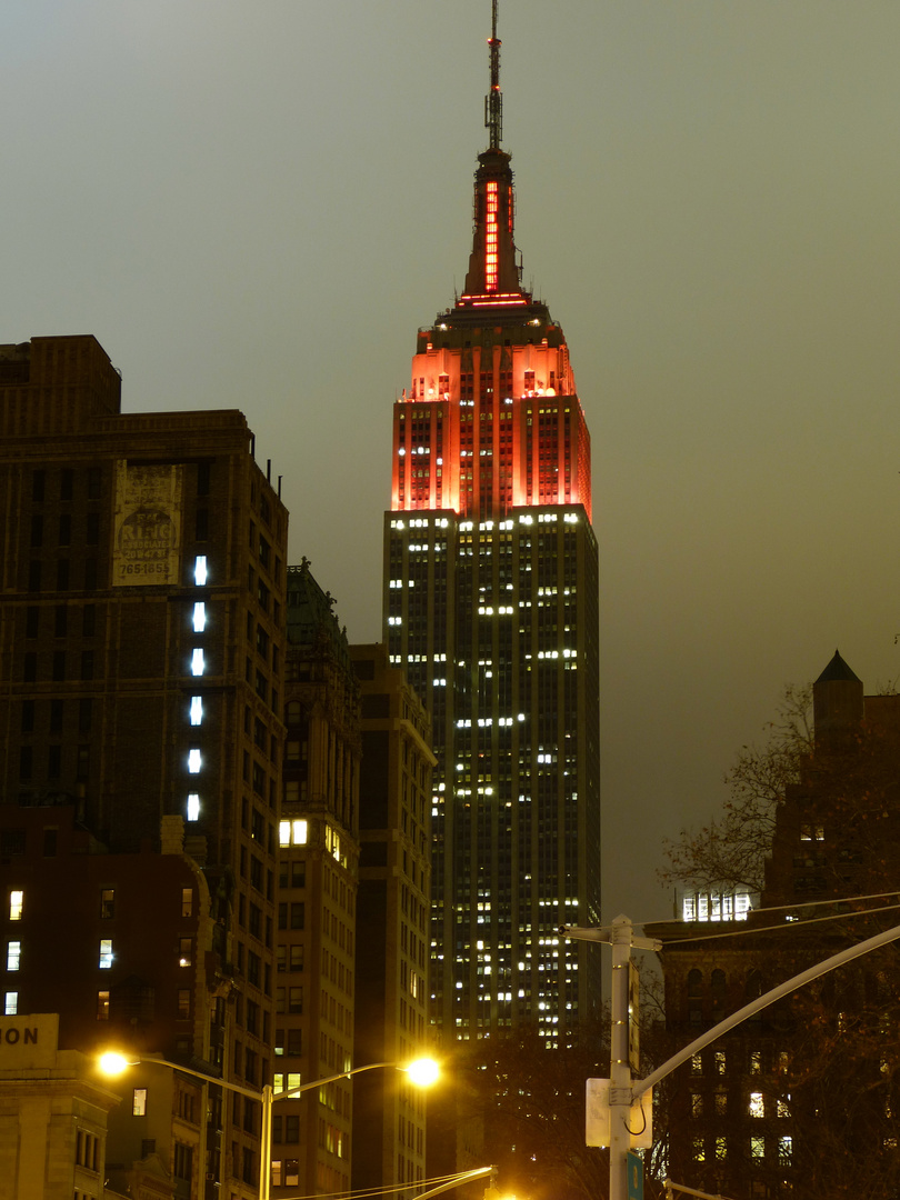 Empire State Building by night, Dec 2011