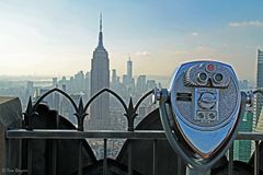 Empire State Building vom Rockefeller Center aus...