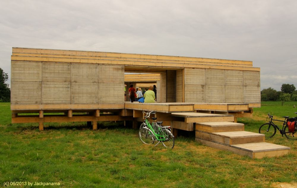 EMSCHERKUNST.2013 / Projekt Observatorium Warten auf den Fluss in Oberhausen - Holten