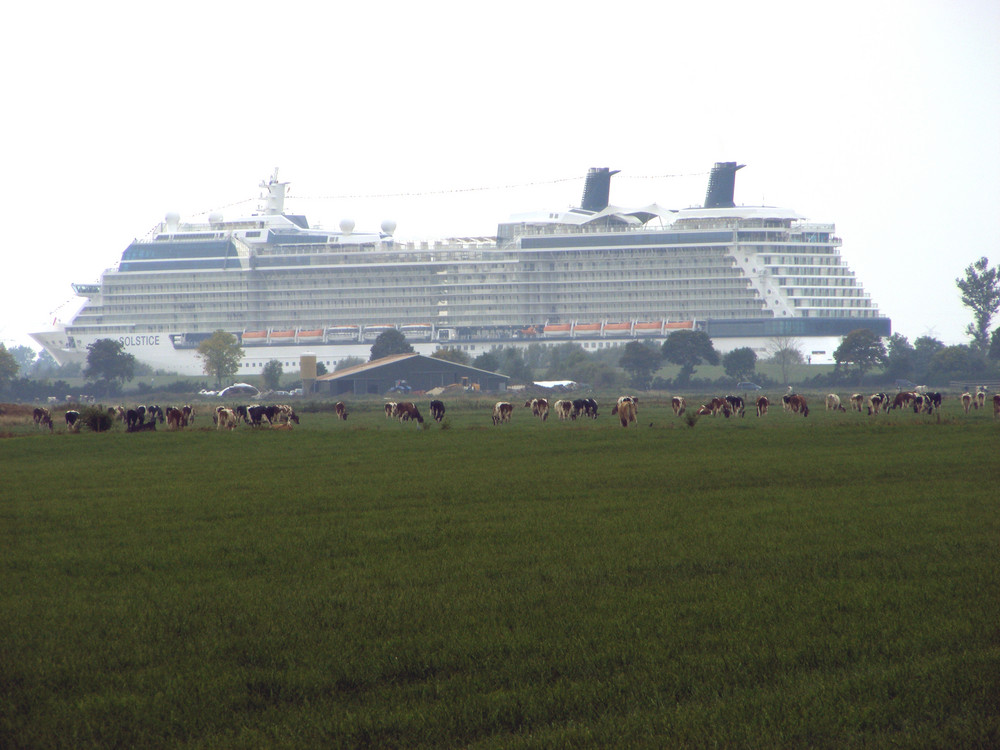 Emsüberführung der Celebrity Solstice 2008