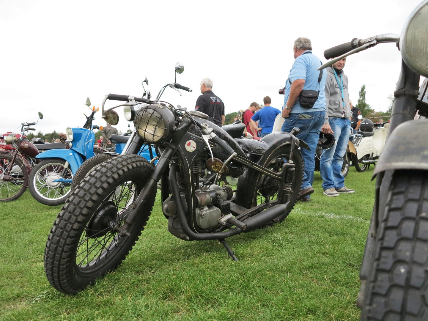 EMW Bobber