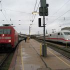 EN 490 und ICE in Wien West Bahnof