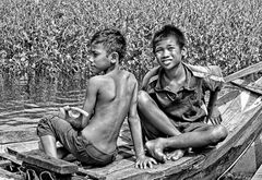 en barque sur le Tonle Sap