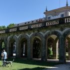 En el Campus universitario.