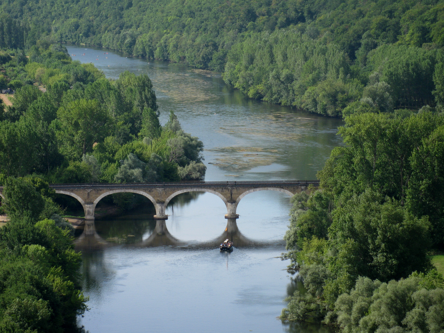 En glissant sur la Dordogne