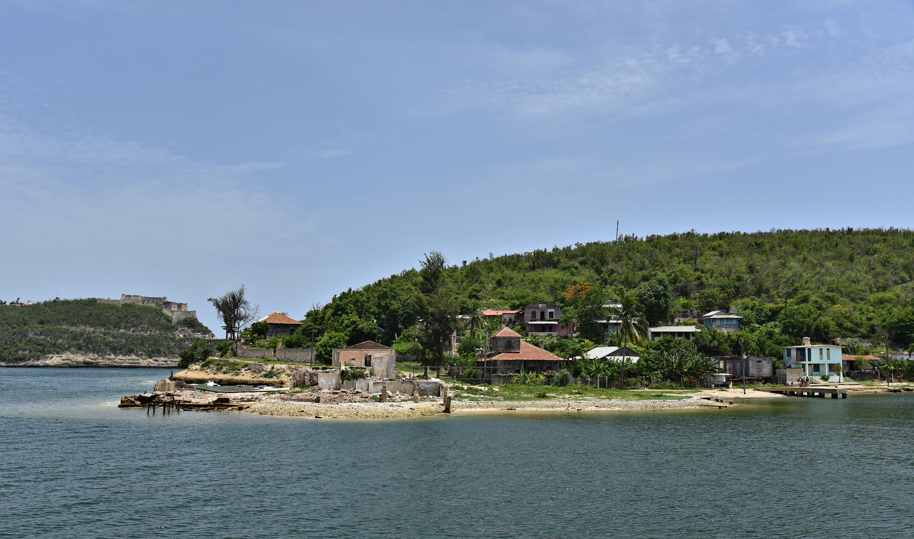 En la bahia de Santiago de Cuba 01