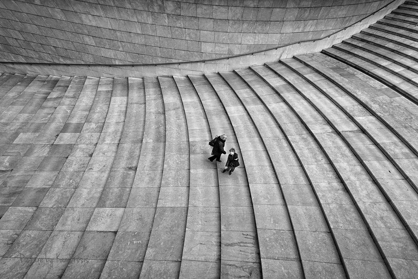 En la escalera