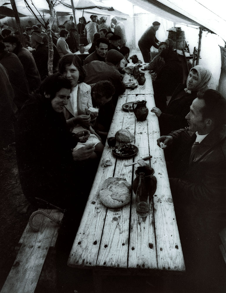 En la feria (Comiendo pulpo)