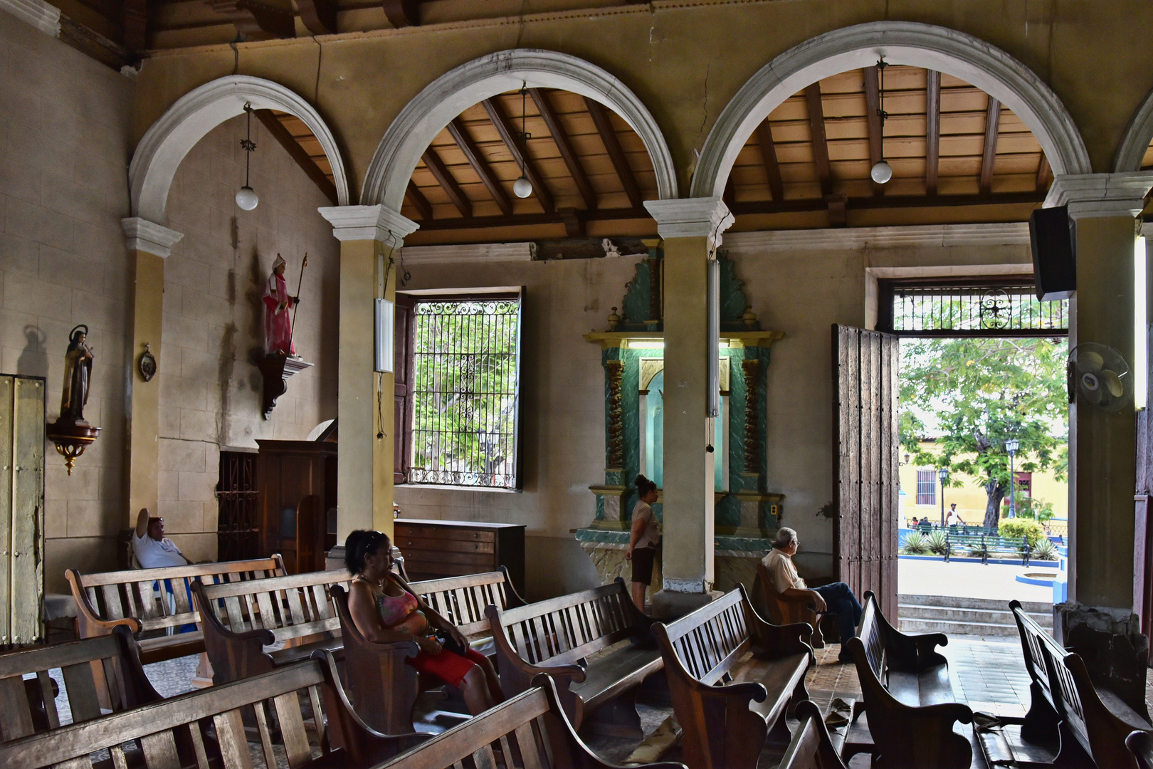 en la iglesia de Santo Tomás 05