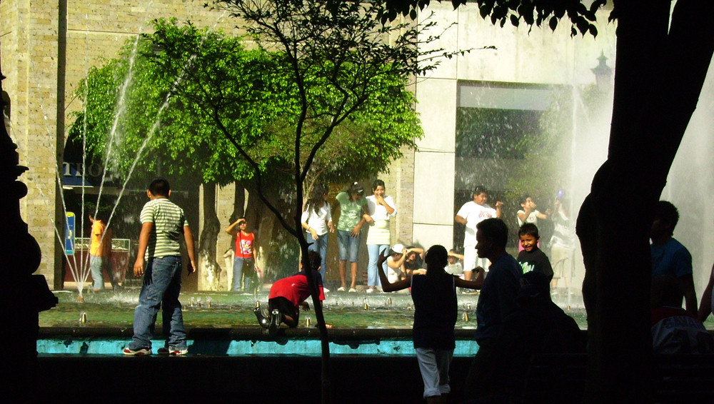 en la obscuridad o en la luz los niños son siempre niños